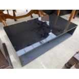 A MODERN GLOSS BLACK COFFEE TABLE, 43X23.5"