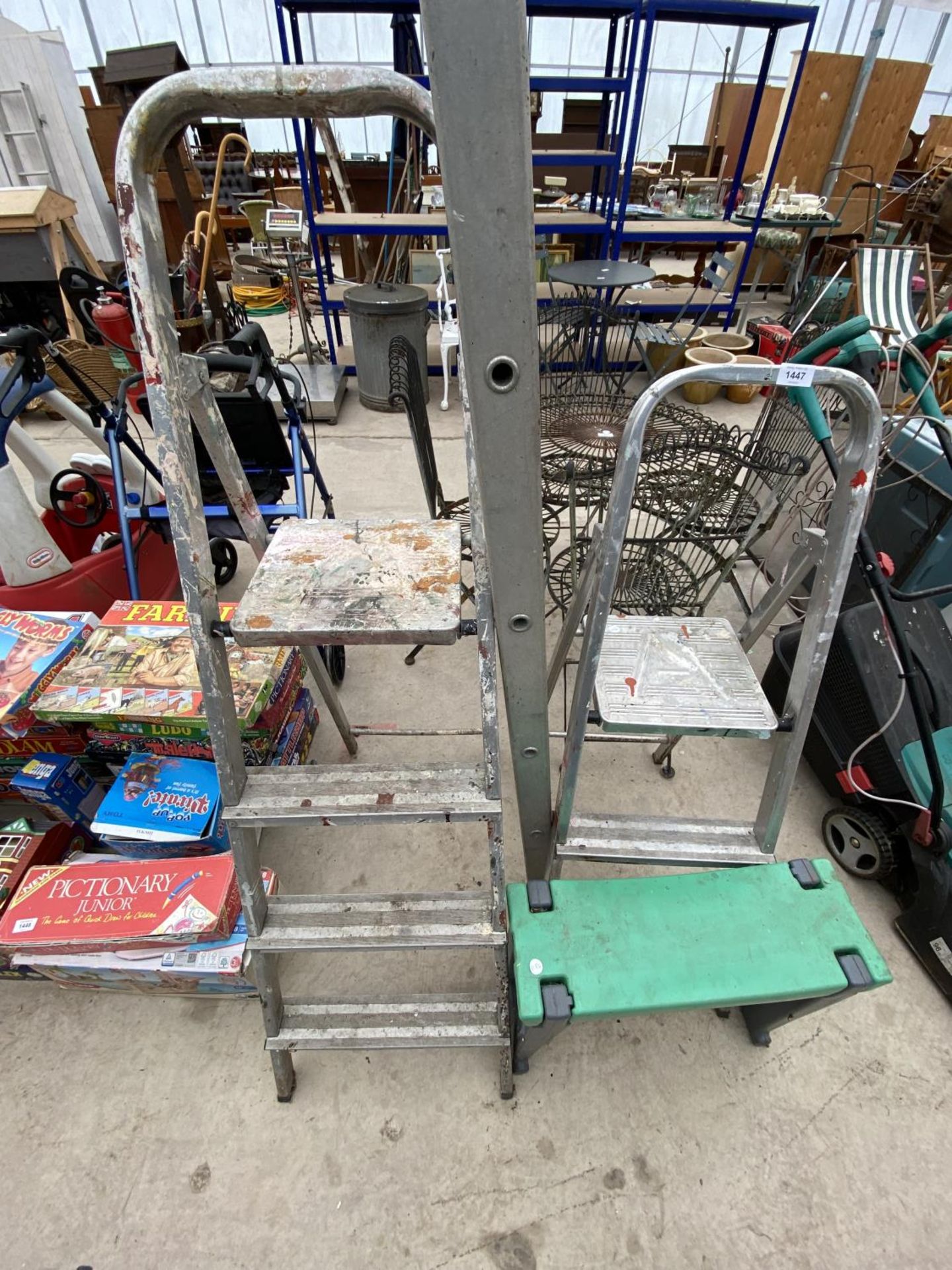 A THREE RUNG ALUMINIUM STEP LADDER, A TWO RUNG ALUMINIUM STEP LADDER A SEVEN RUNG LADDER AND A A - Image 2 of 4