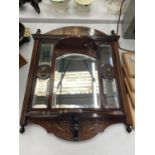 AN EDWARDIAN MAHOGANY HALL MIRROR WITH SATINWOOD INLAY AND BEVELLED GLASS HEIGHT 62CM, WIDTH 47CM