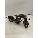 A METAL MODEL OF A MOTORBIKE LENGTH 35CM, HEIGHT 15CM