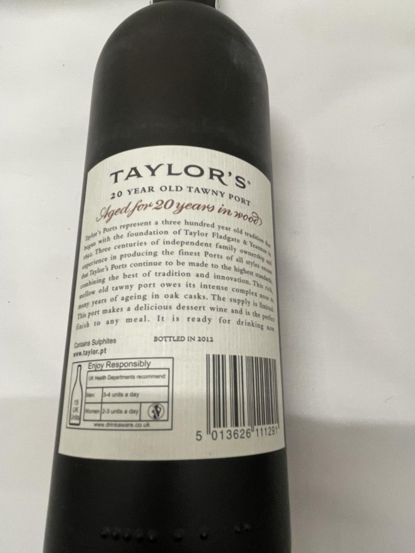 A BOXED 75CL TAYLORS 20 YEAR OLD TAWNY PORT AGED FOR 20 YEARS IN WOOD STORED IN A CONSTANT - Image 4 of 5
