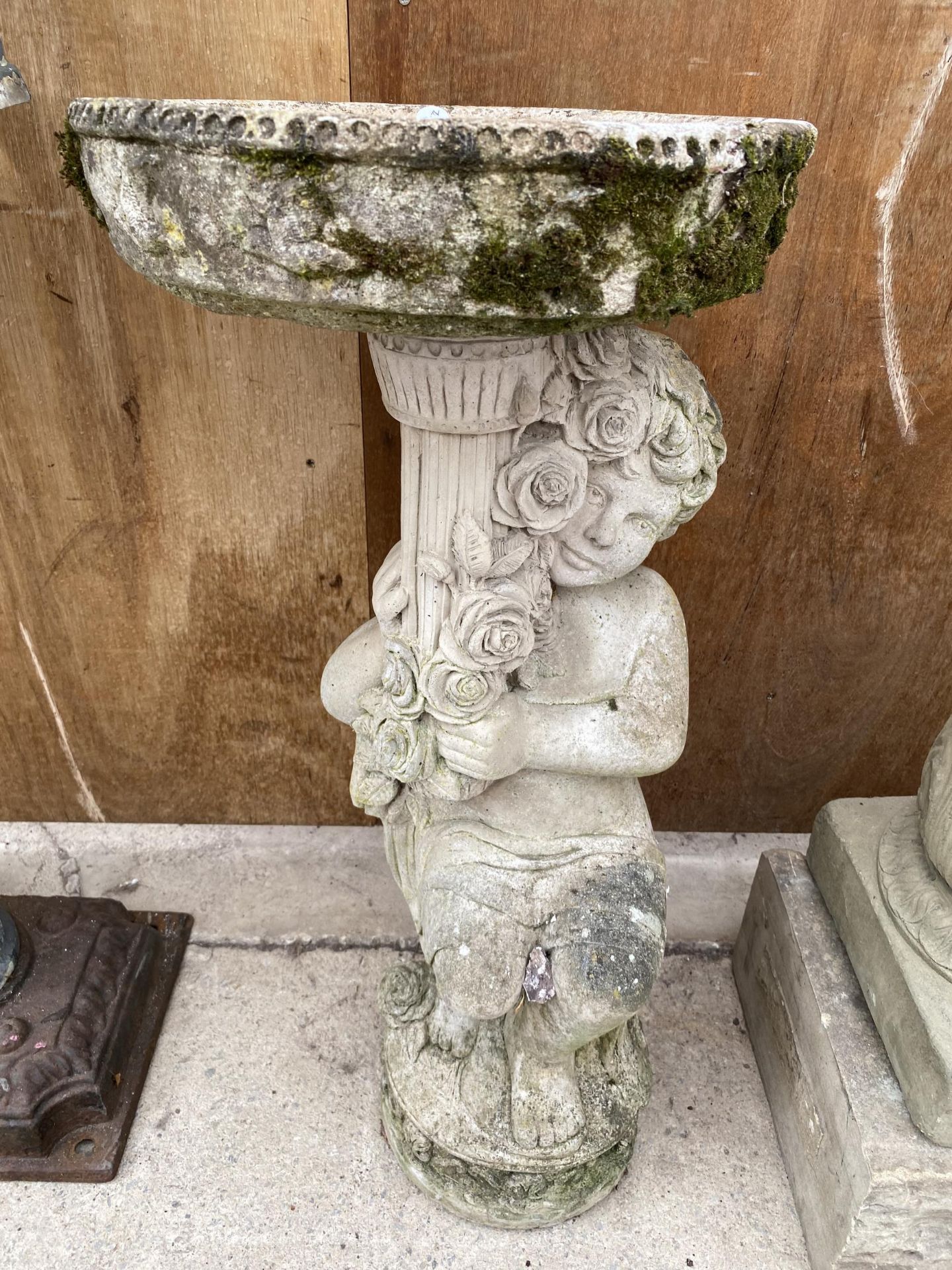 A RECONSTITUTED STONE BIRD BATH WITH CHERUB PEDESTAL BASE (H:71CM) - Image 2 of 3