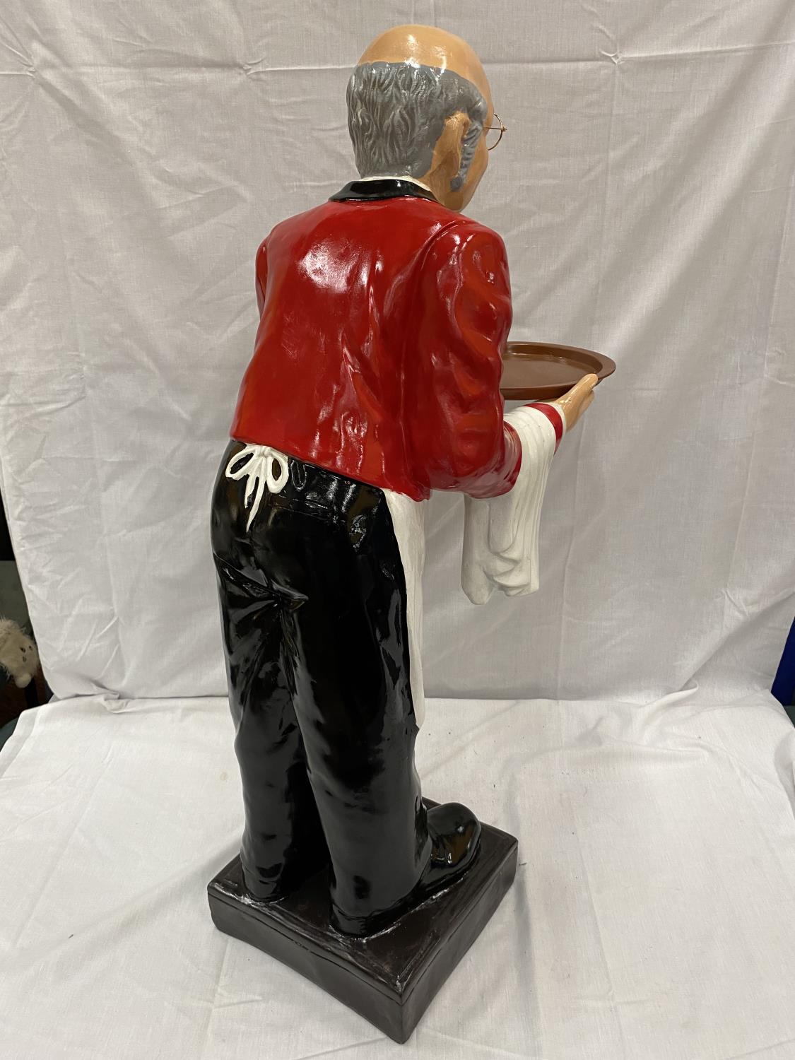 A DUMB WAITER DEPICTING A BUTLER IN A RED JACKET WITH A TRAY HEIGHT 96CM - Image 7 of 8