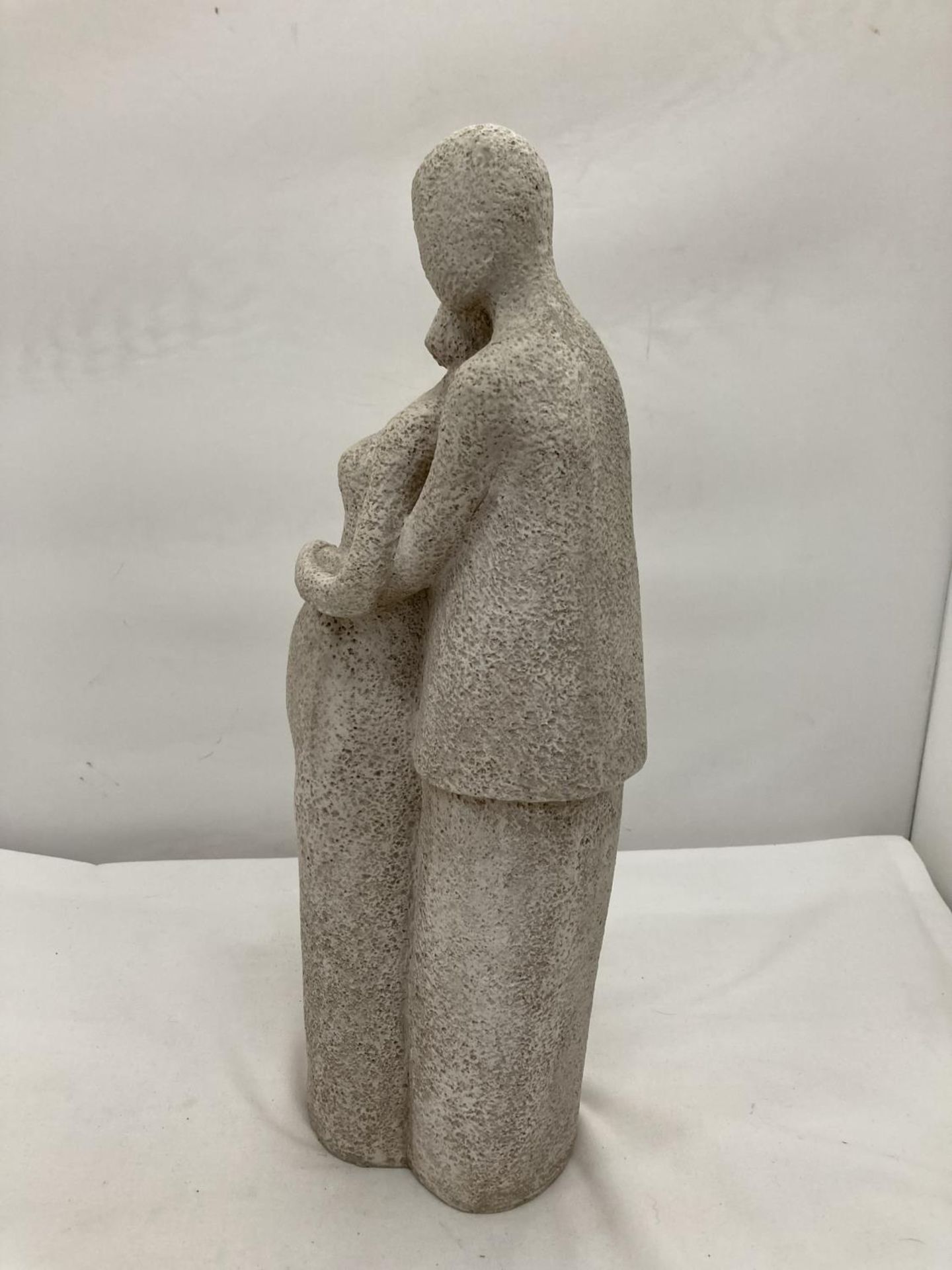 A STONEWARE FIGURINE OF A MAN HOLDING A PREGNANT LADY HEIGHT 38CM - Image 5 of 9