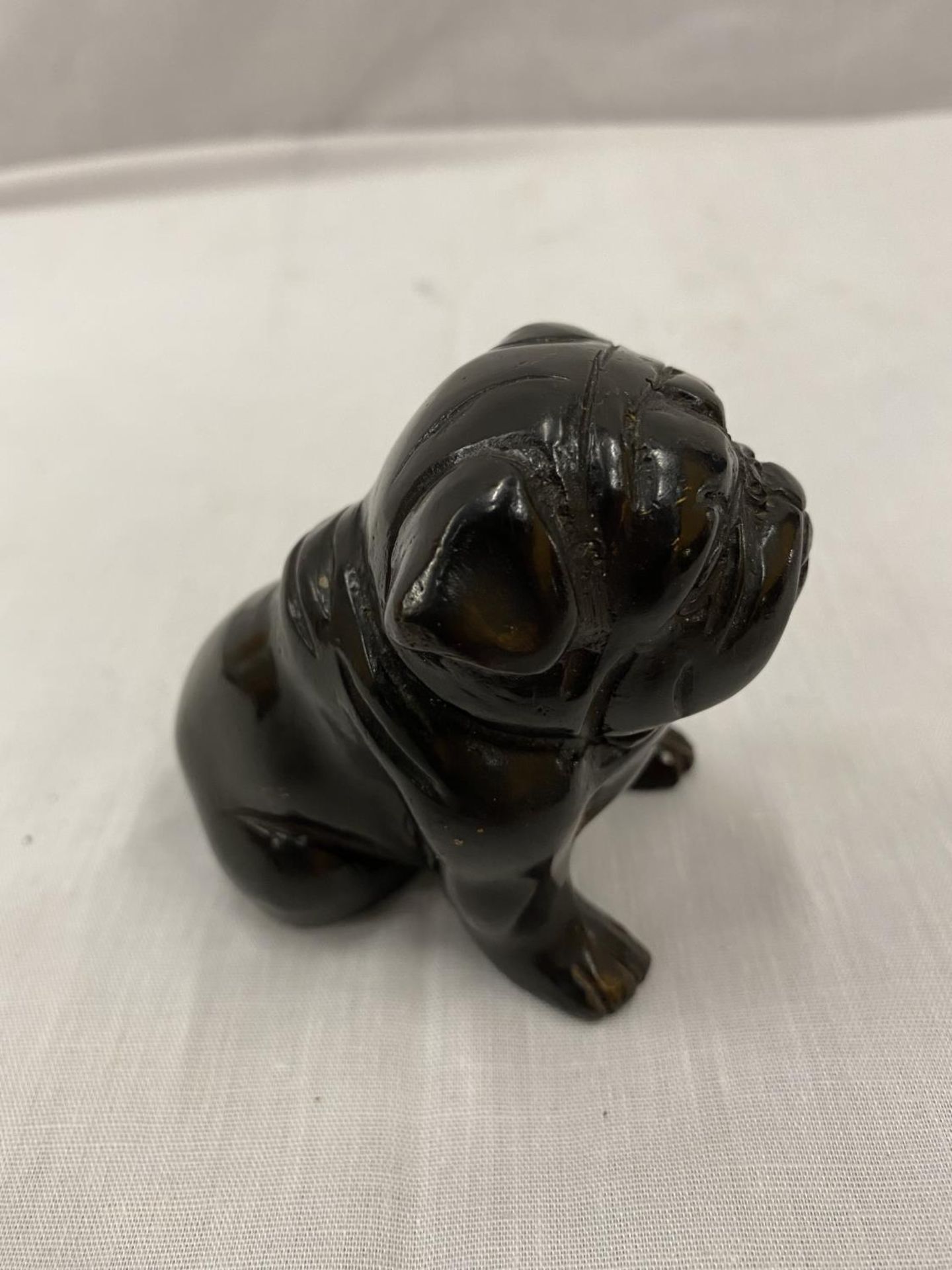 A PAIR OF BRONZE BULLDOGS, ONE SITTING AND ONE LAYING DOWN, HEIGHT 7CM AND 4CM - Image 15 of 22