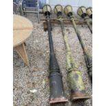 A VINTAGE DECORATIVE CAST IRON STREET LAMP 340CM