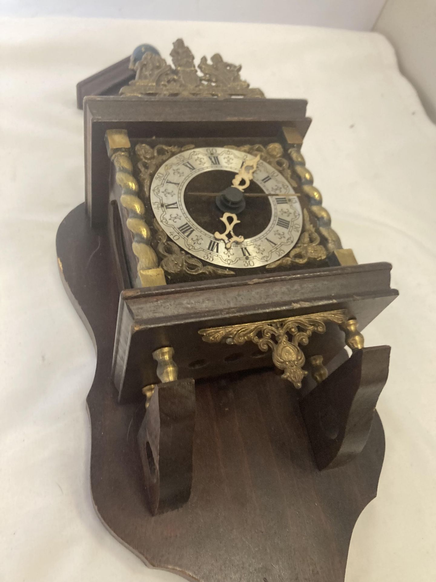 TWO MAHOGANY CASED WALL CLOCKS, A WESTCLOX 'BIG BEN' ALARM CLOCK, A SMITHS VINTAGE ELECTRIC MANTLE - Image 7 of 21