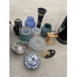 VARIOUS ITEMS OF CERAMIC AND GLASSWARE