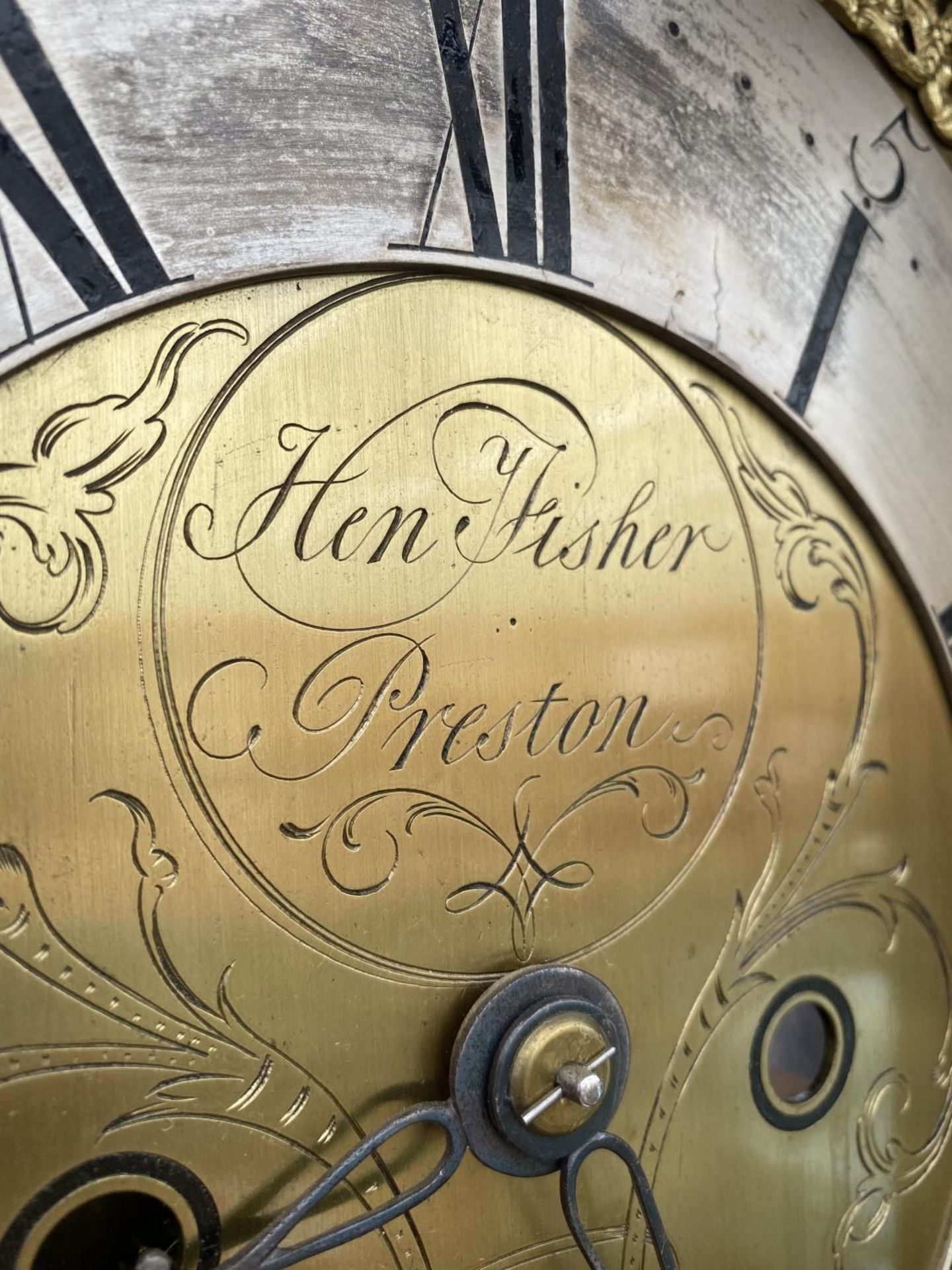 AN 18TH CENTURY OAK AND CROSSBANDED 30 HOUR LONGCASE CLOCK WITH SQUARE BRASS FACE, FISHER, PRESTON - Image 6 of 6