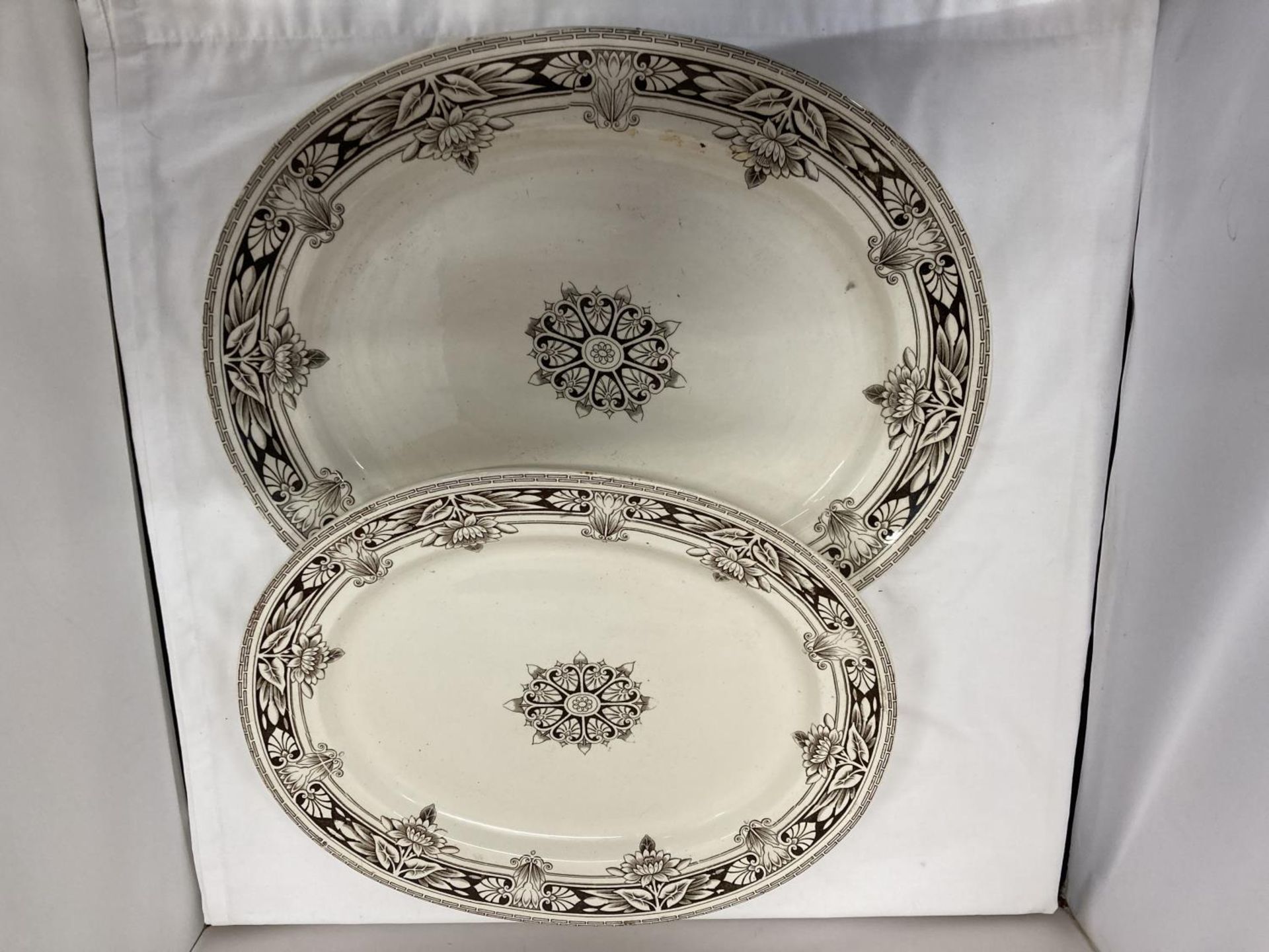 TWO OVAL VICTORIAN PLATTERS DIAMETERS 44.5CM AND 39.5CM - Image 2 of 10