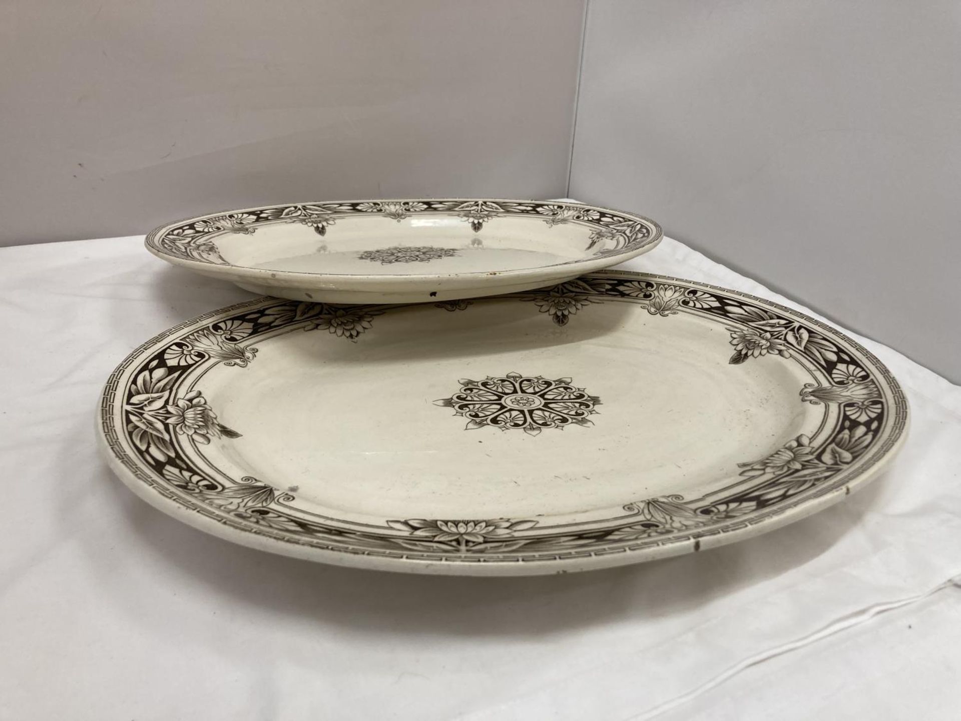 TWO OVAL VICTORIAN PLATTERS DIAMETERS 44.5CM AND 39.5CM - Image 5 of 10