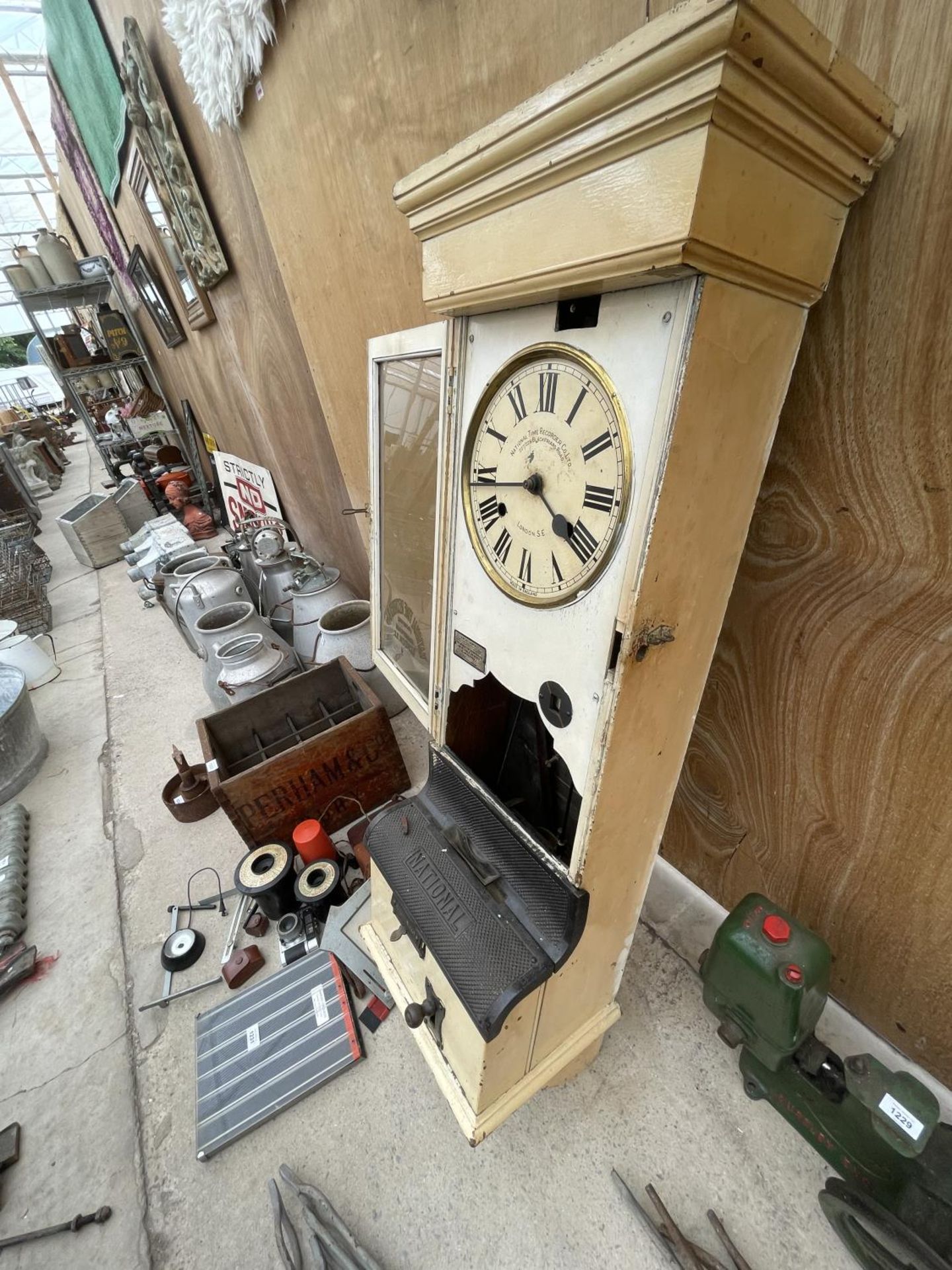 A NATIONAL TIME RECORDER CO LTD 227/228 BLACKFRIARS ROAD LONDON SE CLOCKING IN/OUT CLOCK - Image 7 of 10