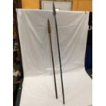 A VINTAGE 'HUNTING' SPEAR WITH METAL TIP LENGTH 150CM AND A WOODEN SPEAR LENGTH 118CM