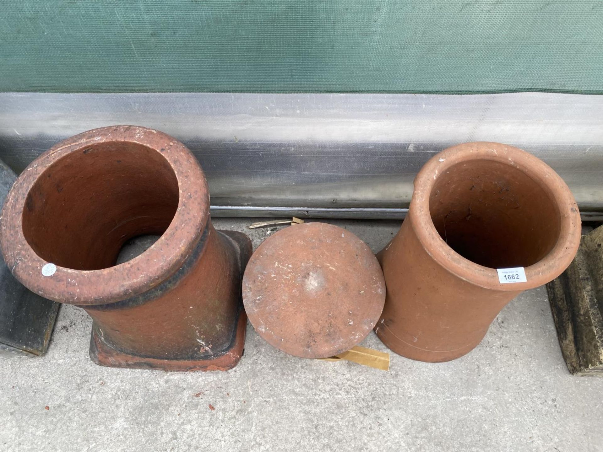 TWO TERRACOTTA CHIMNEY POTS AND A TOP - Image 2 of 2