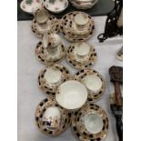 A QUANTITY OF VINTAGE CHINA TEAWARE TO INCLUDE TRIOS, PLATES, ETC