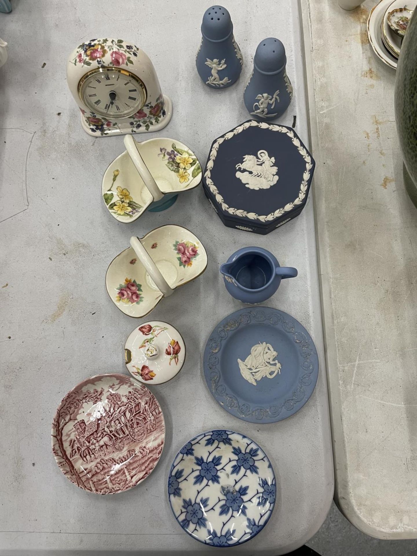 FIVE PIECES OF WEDGWOOD JASPERWARE, ROYAL DOULTON BASKETS, ETC