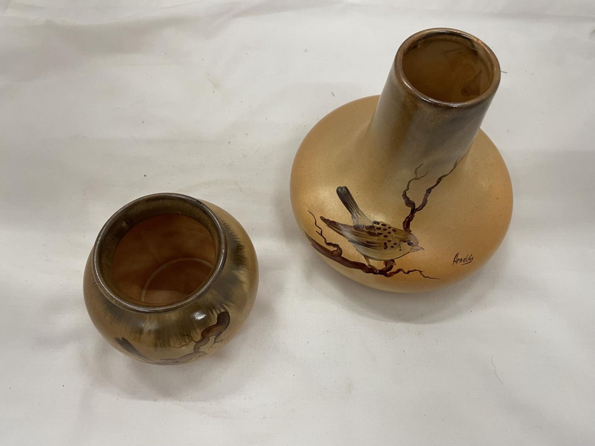 TWO STUDIO POTTERY VASES DECORATED WITH SPARROWS, SIGNED. HEIGHT 14CM AND 8CM - Image 2 of 4