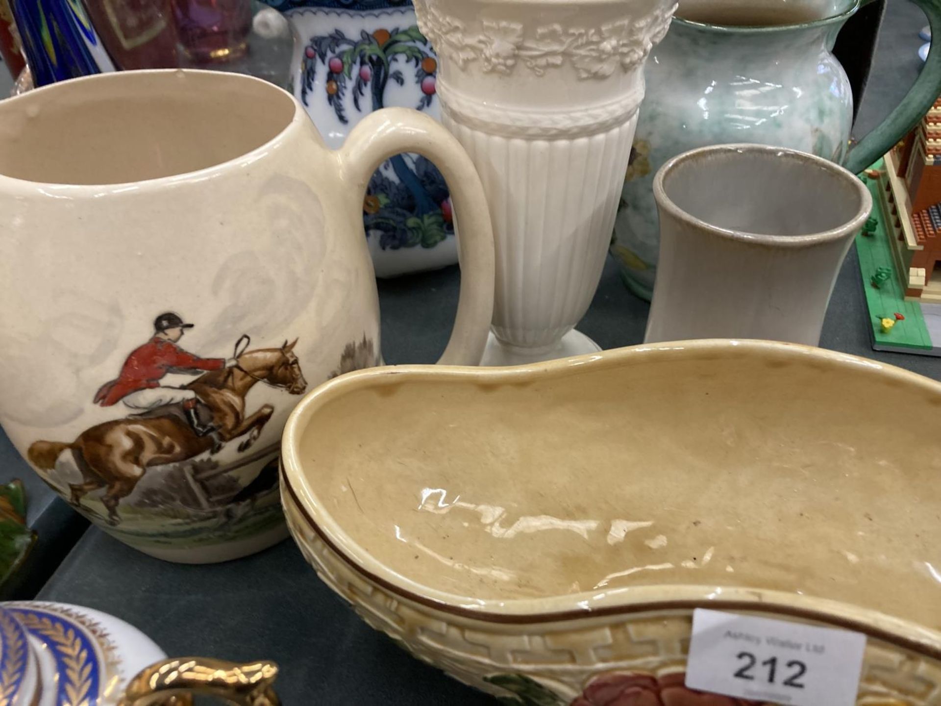 A VARIETY OF CERAMICS TO INCLUDE A VINTAGE INDIAN TREE BOWL TOGETHER WITH LARGE JUG DEPICTING - Image 18 of 24