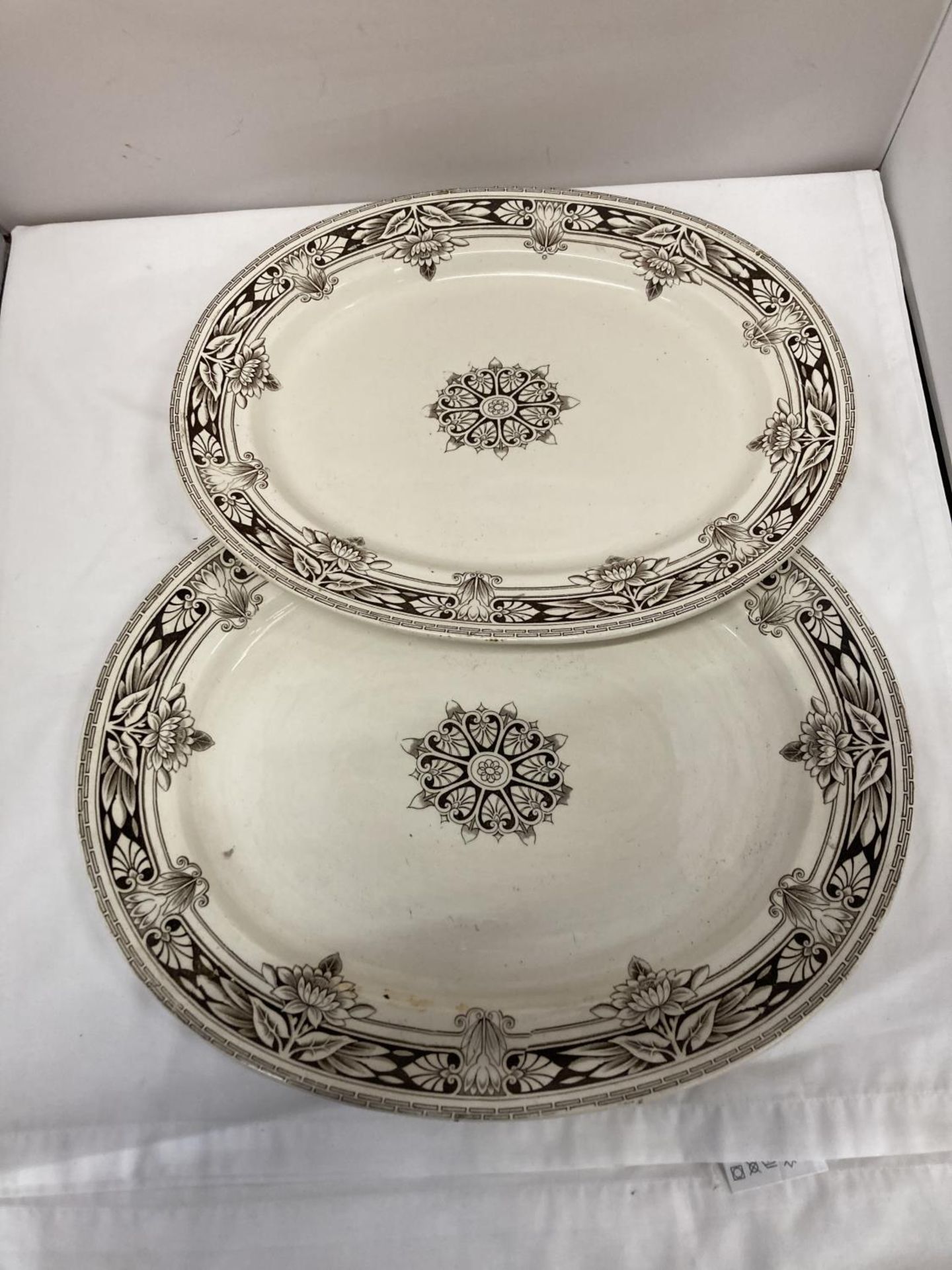 TWO OVAL VICTORIAN PLATTERS DIAMETERS 44.5CM AND 39.5CM - Image 3 of 10