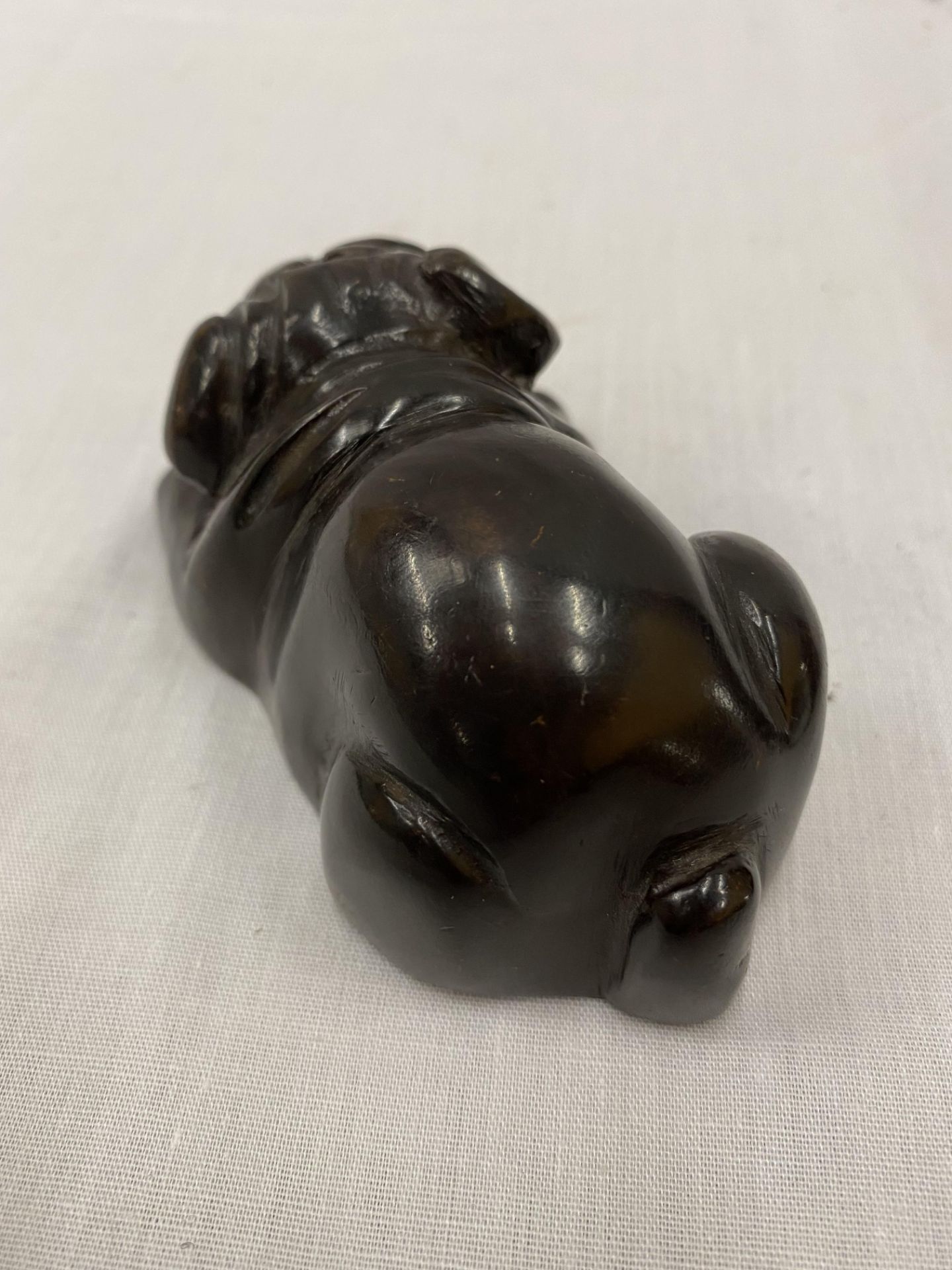 A PAIR OF BRONZE BULLDOGS, ONE SITTING AND ONE LAYING DOWN, HEIGHT 7CM AND 4CM - Image 7 of 22