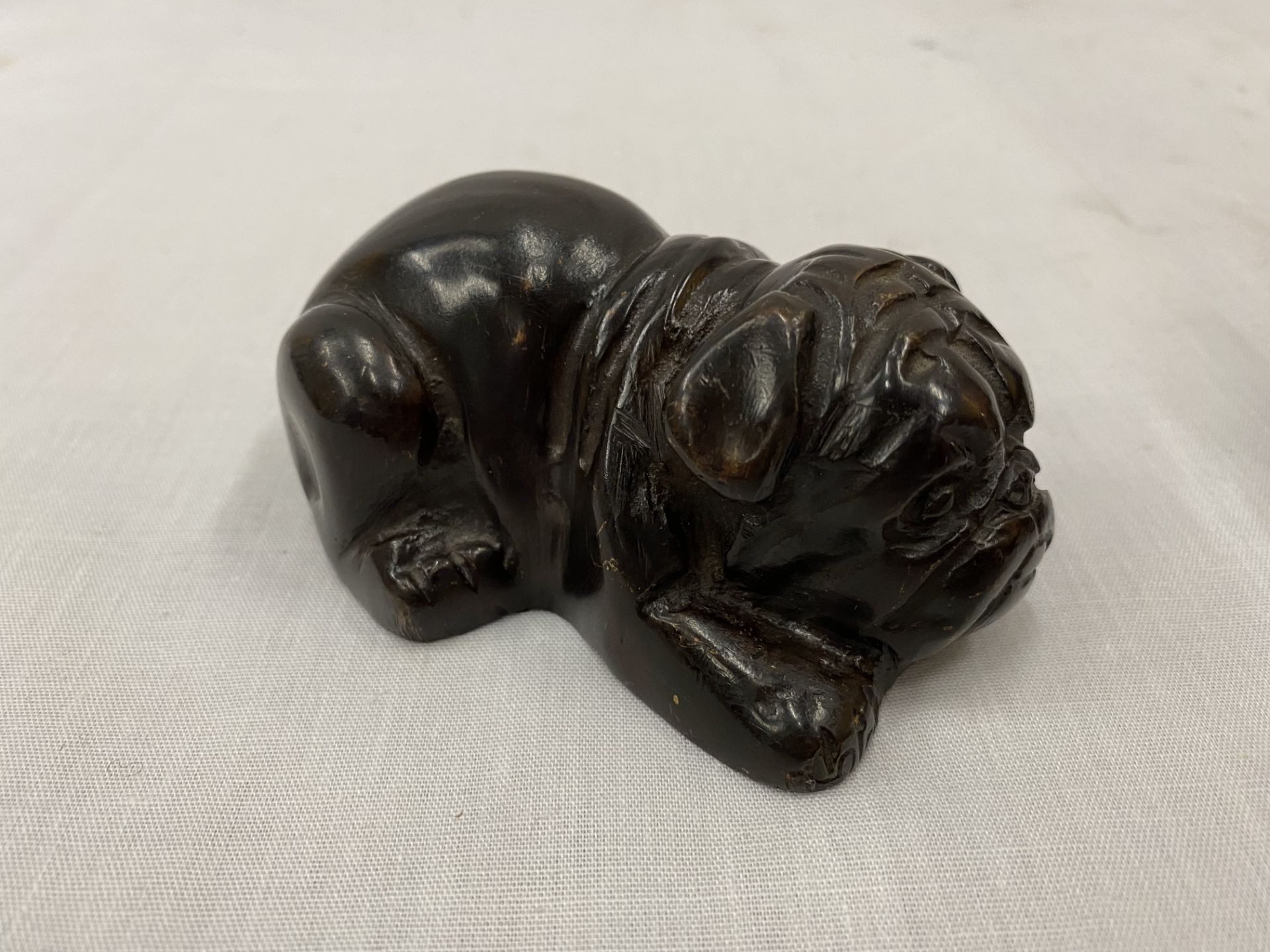 A PAIR OF BRONZE BULLDOGS, ONE SITTING AND ONE LAYING DOWN, HEIGHT 7CM AND 4CM - Image 3 of 22