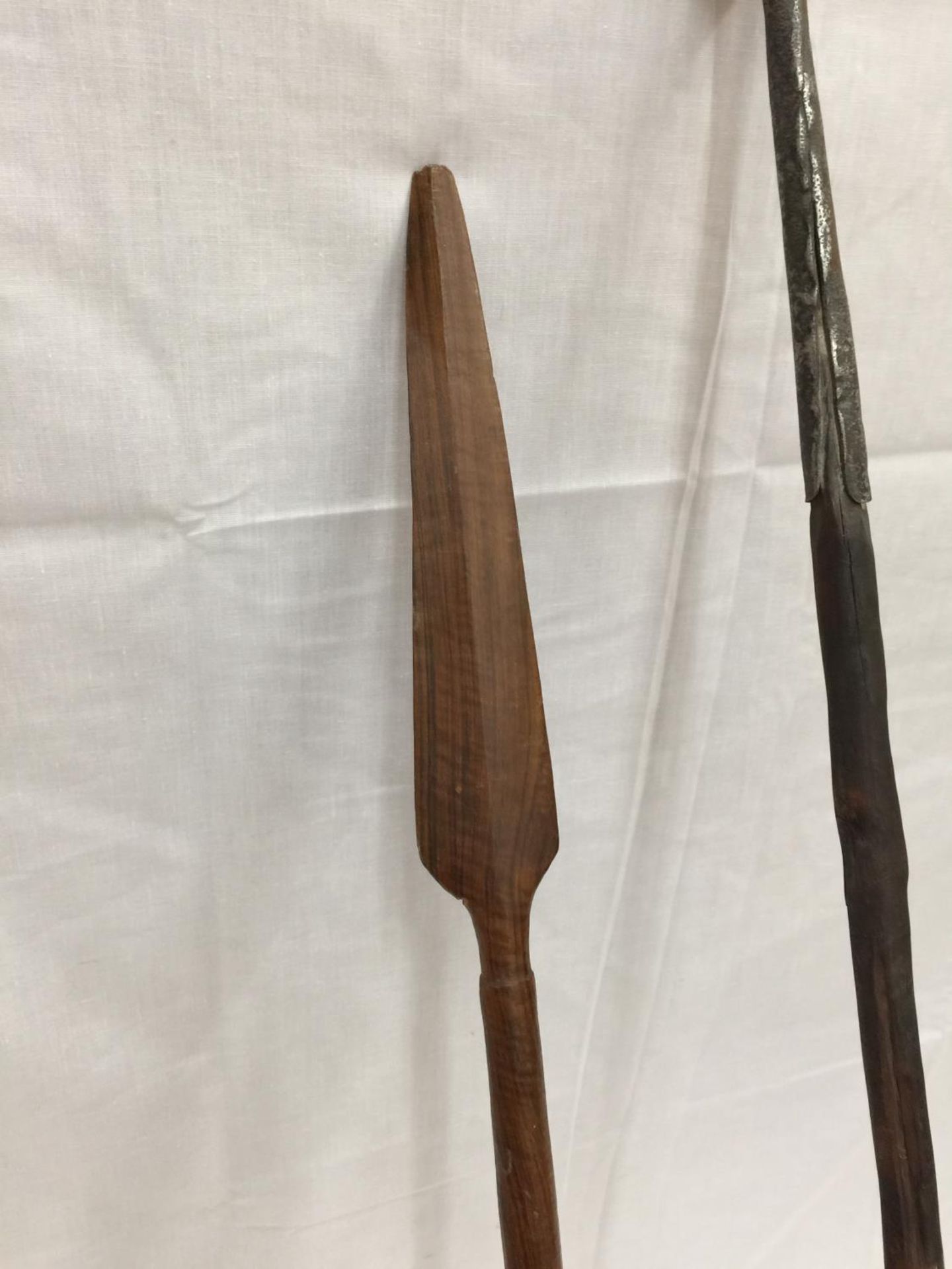 A VINTAGE 'HUNTING' SPEAR WITH METAL TIP LENGTH 150CM AND A WOODEN SPEAR LENGTH 118CM - Image 2 of 5