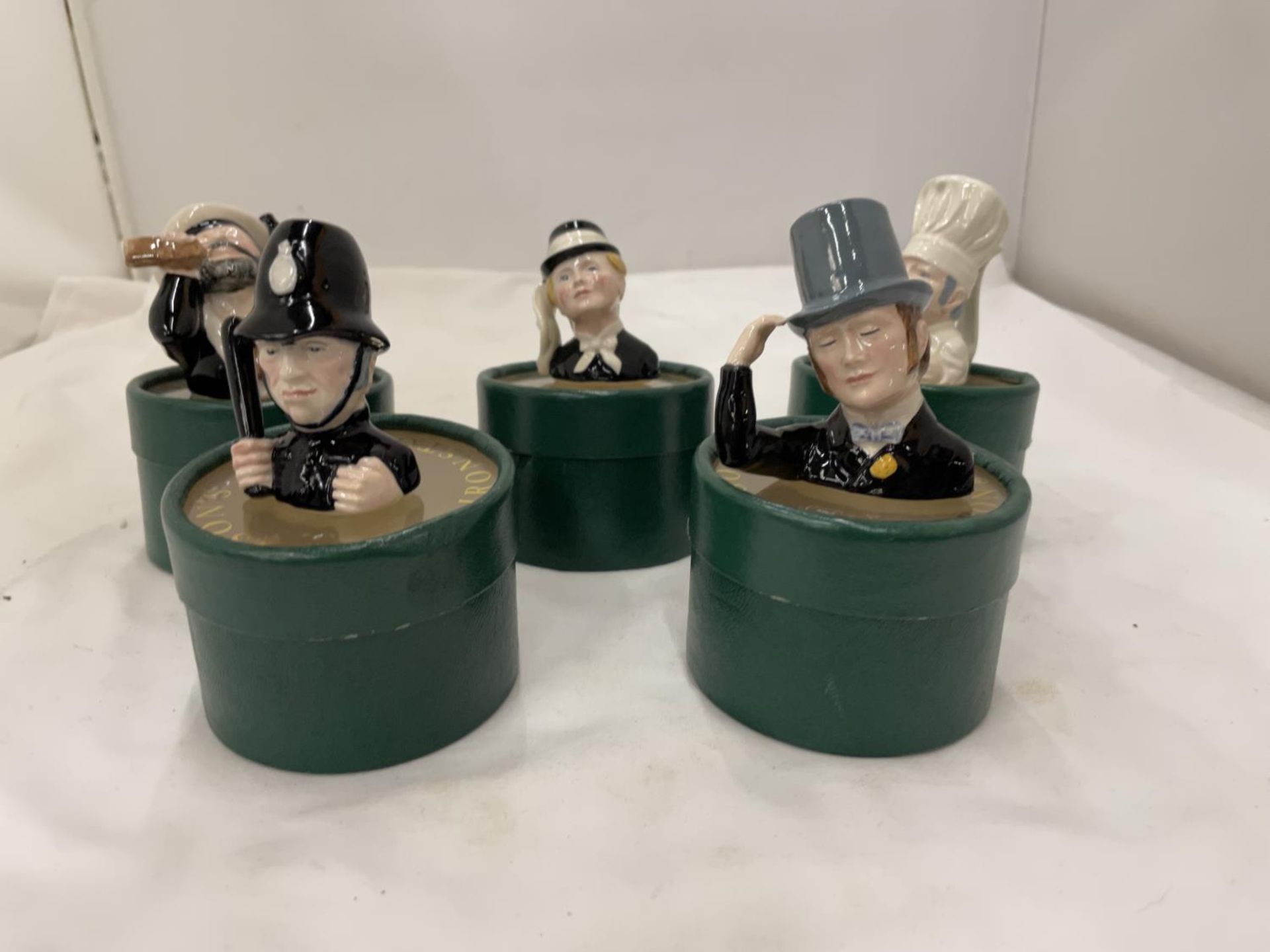 FIVE MASONS MINIATURE JUGS IN BOXES TO INCLUDE POLICEMAN, CHEF, ETC - Image 3 of 3