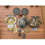 TEN VARIOUS VINTAGE PLAQUES AND BADGES TO INCLUDE AA, RAC, RILEY ETC