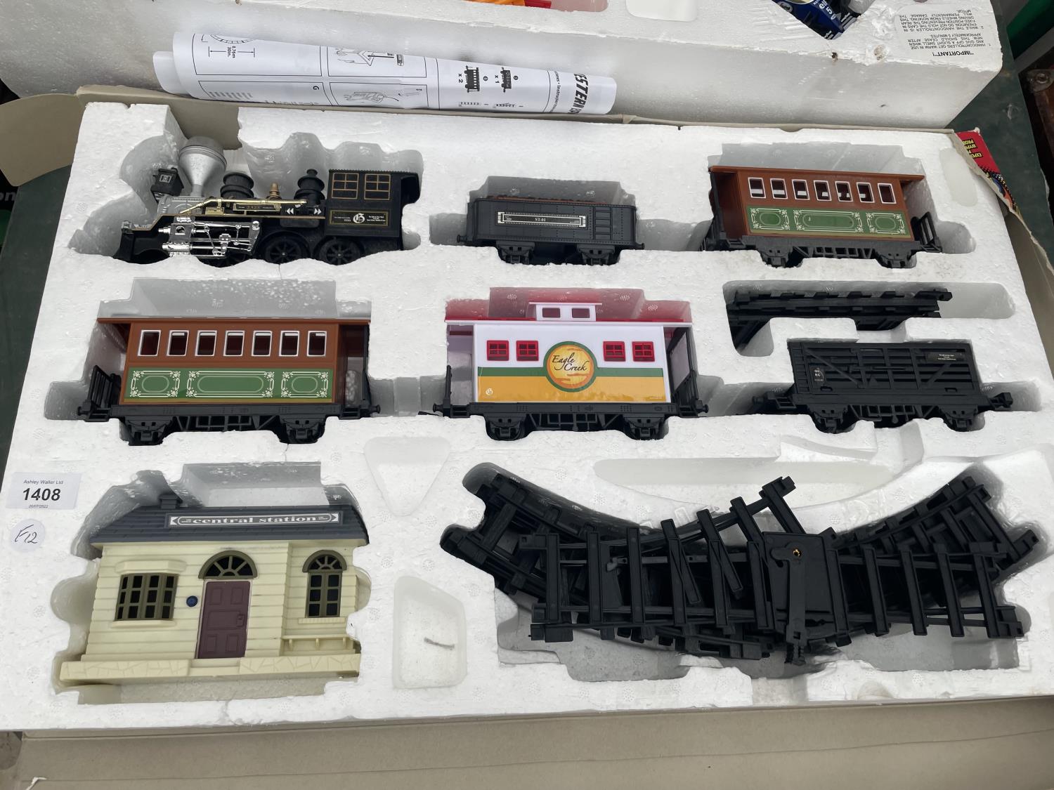 A BOXED TRAIN SET - Image 2 of 2