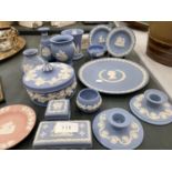 A QAUNTITY OF WEDGWOOD JASPERWARE TO INCLUDE PLATES, TRINKET BOXES, VASES, ETC, INCLUDES ONE PIECE