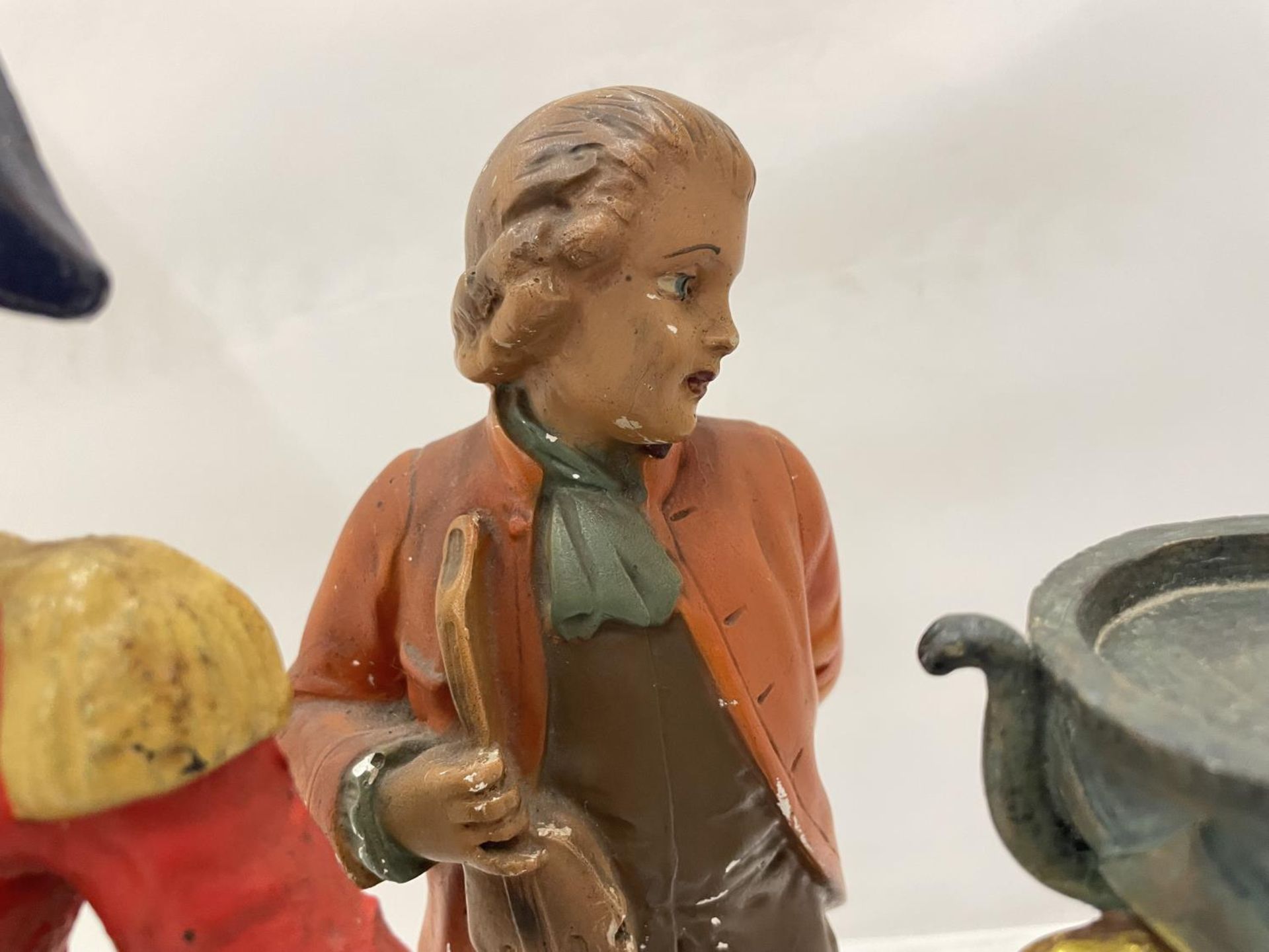 A VINTAGE CAST 'NAPOLEON' DOORSTOP, CHALK PAINTED FIGURE OF A DANDY HEIGHT 36CM AND AN EGYPTIAN - Image 6 of 9