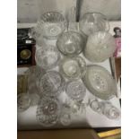 A QUANTITY OF GLASSWARE TO INCLUDE LEADED TUTBURY CRYSTAL, ROSEBOWLS, FRUIT BOWLS, JUGS ETC