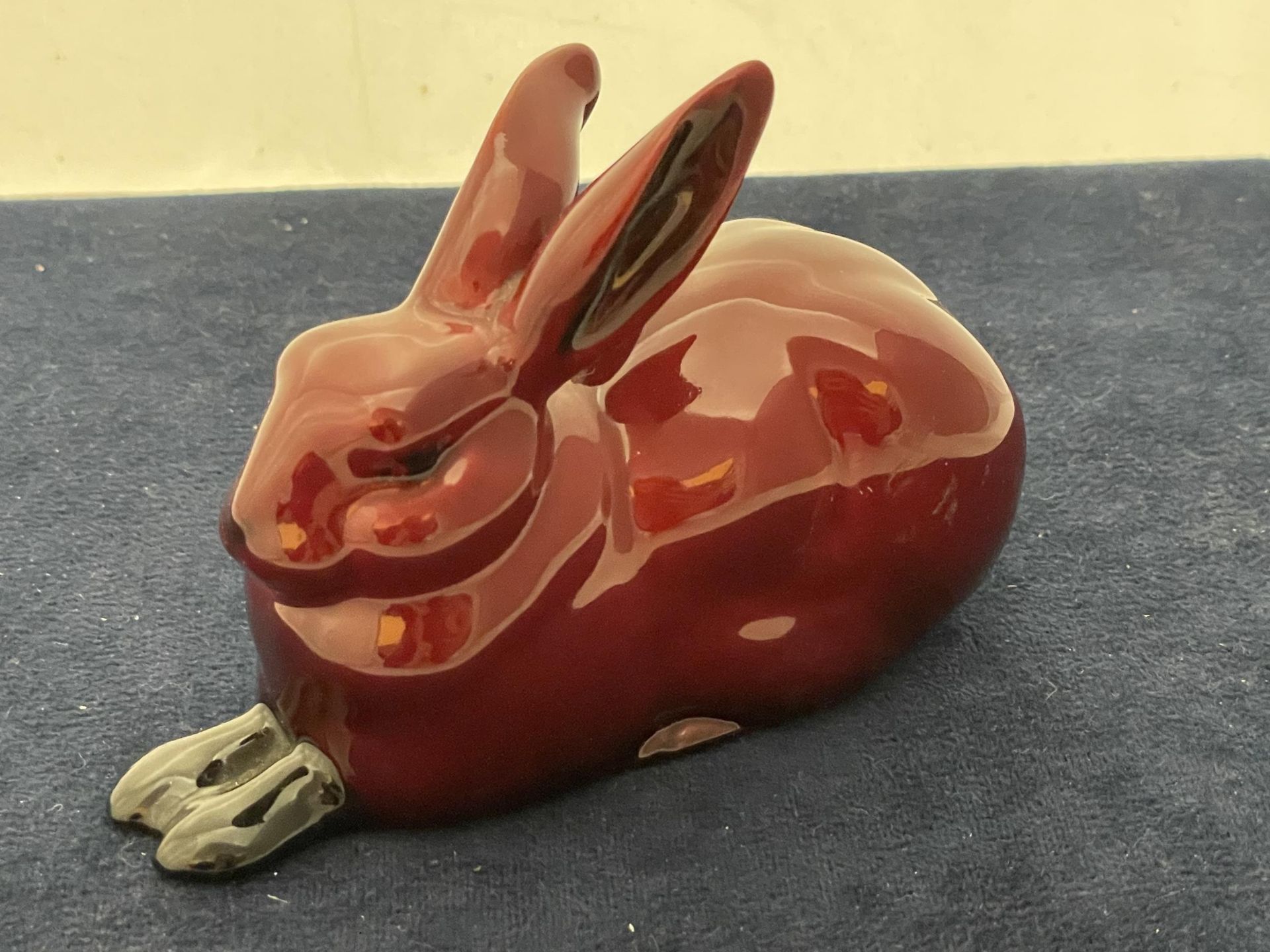 A ROYAL DOULTON FLAMBE RABBIT - 7.5 CM