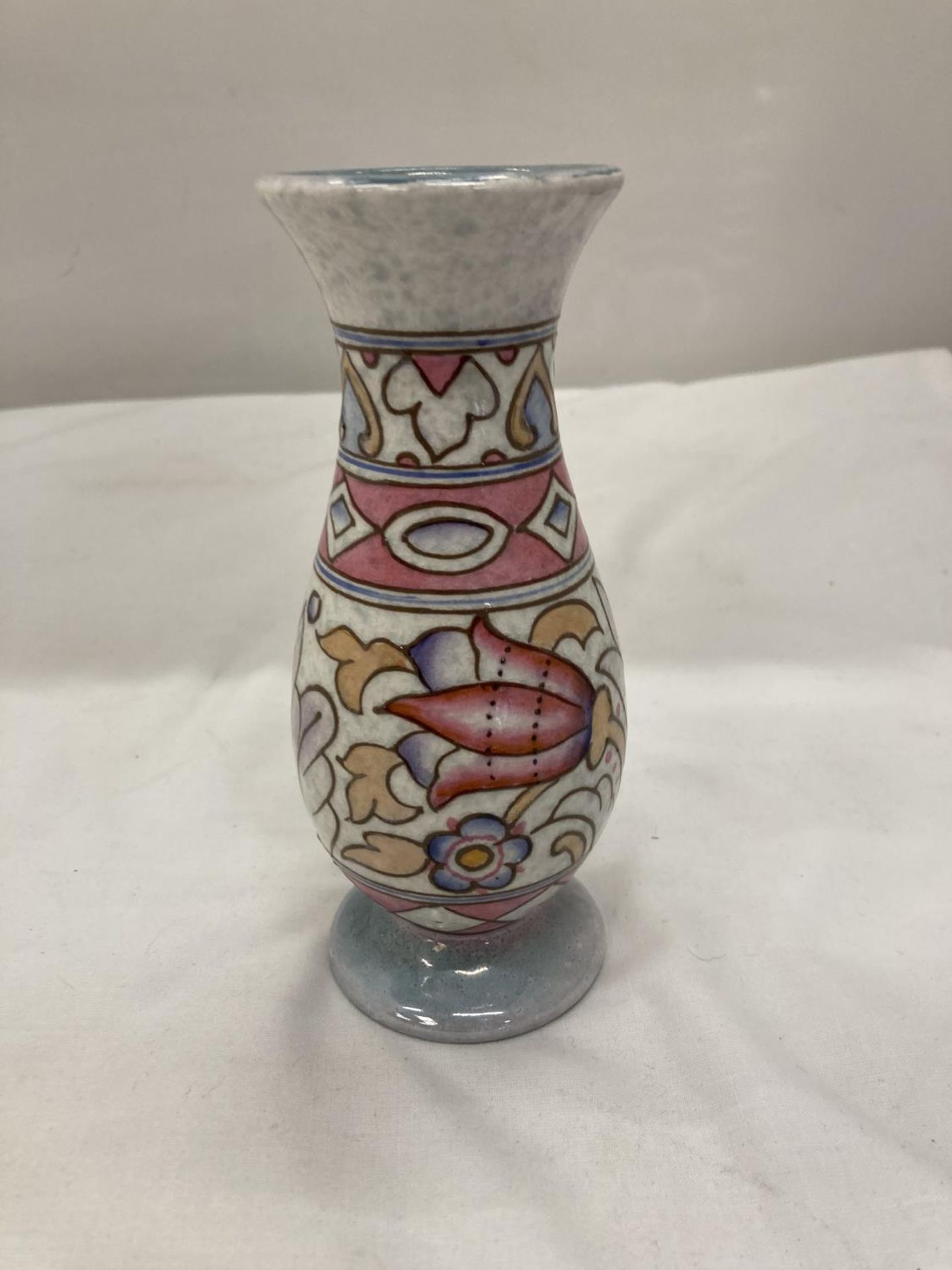 A CHARLOTTE RHEAD BUD VASE HEIGHT 15.5CM - Image 4 of 6