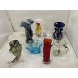 A COLLECTION OF STUDIO GLASS TO INCLUDE MURANO STYLE VASES AND BOWLS
