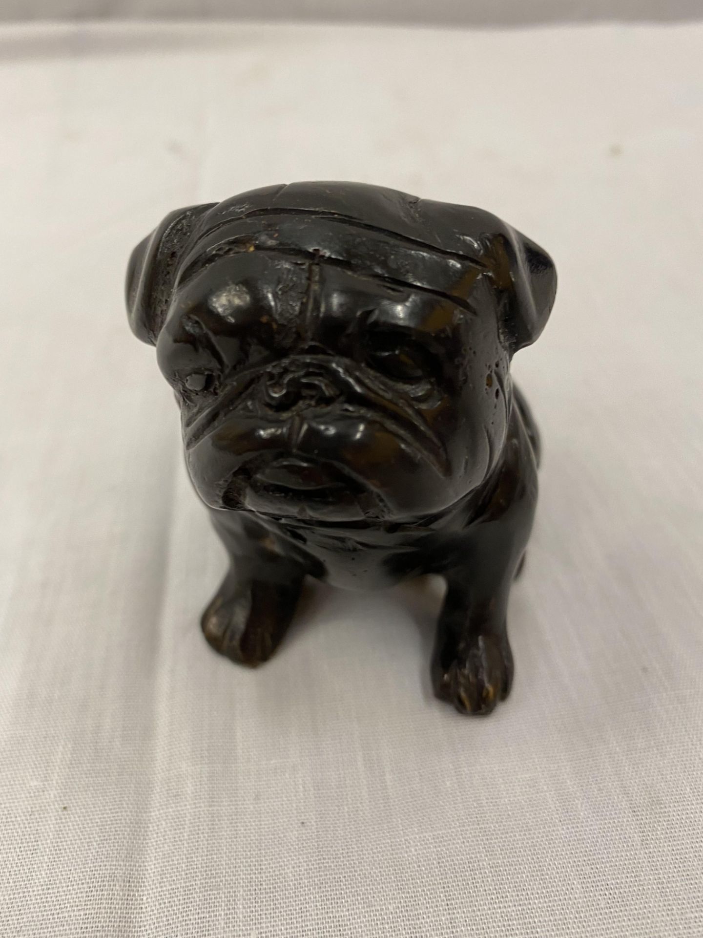 A PAIR OF BRONZE BULLDOGS, ONE SITTING AND ONE LAYING DOWN, HEIGHT 7CM AND 4CM - Image 20 of 22