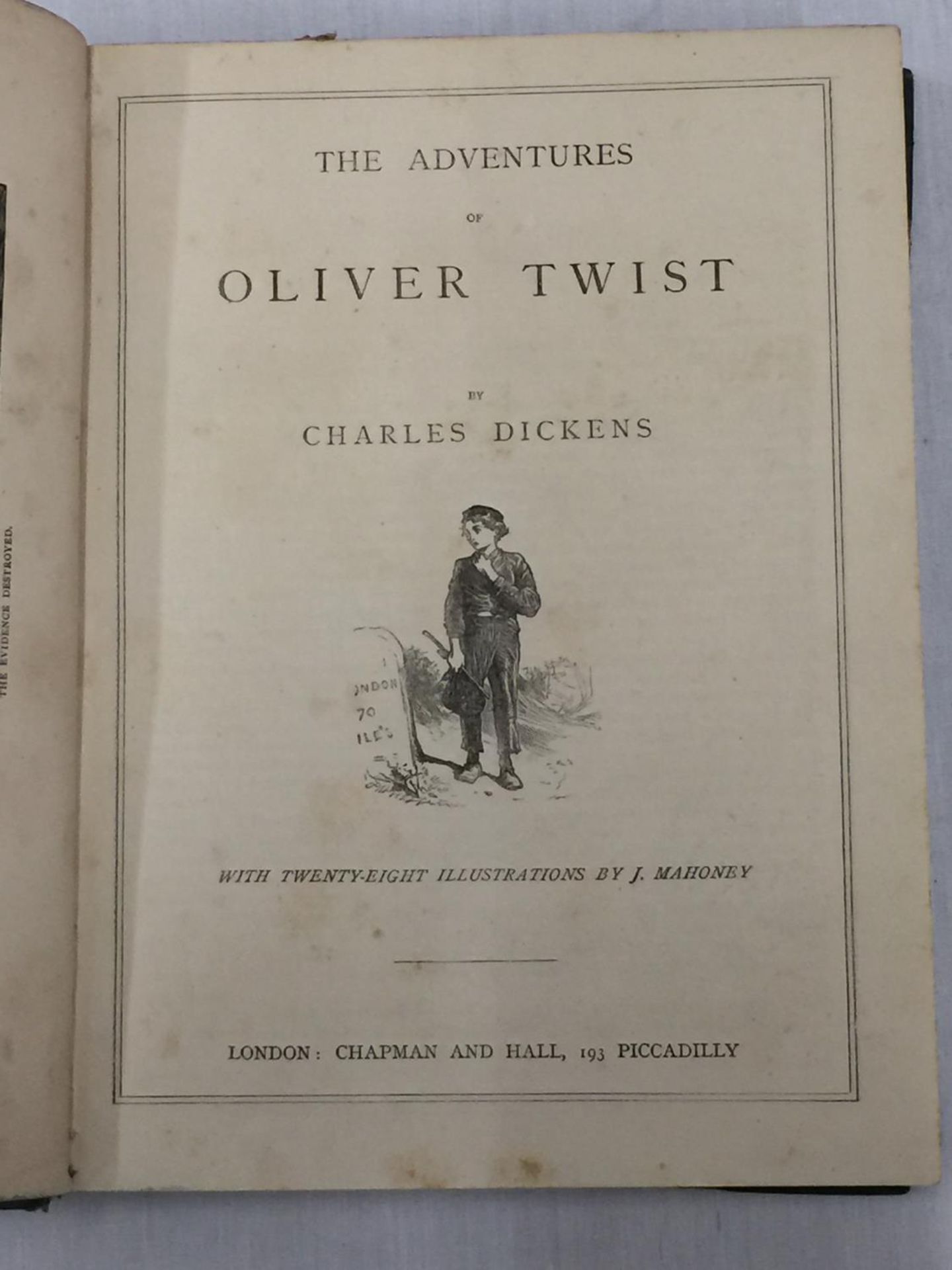 AN ANTIQUE HARDBACK CHARLES DICKENS 'THE ADVENTURES OF OLIVER TWIST', NOT DATED, POSSIBLY FIRST - Image 5 of 5