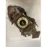 A MAHOGANY AND BRASS CASED WALL CLOCK WITH CLASSICAL DECORATION HEIGHT APPROX 49CM