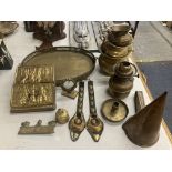 A QUANTITY OF BRASSWARE TO INCLUDE CANDLESTICKS, HANGING BOWLS, A TRAY, GALLERIED TRAY, OIL LAMP