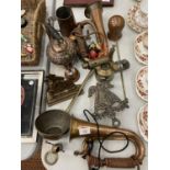 A COLLECTION OF COPPER ITEMS TO INCLUDE TWO BUGLES, TEAPOT, LADEL, TRIVET, JUGS, ETC
