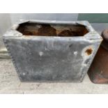 A GALVANISED WATER TANK 61CM X 32CM X 50 HIGH