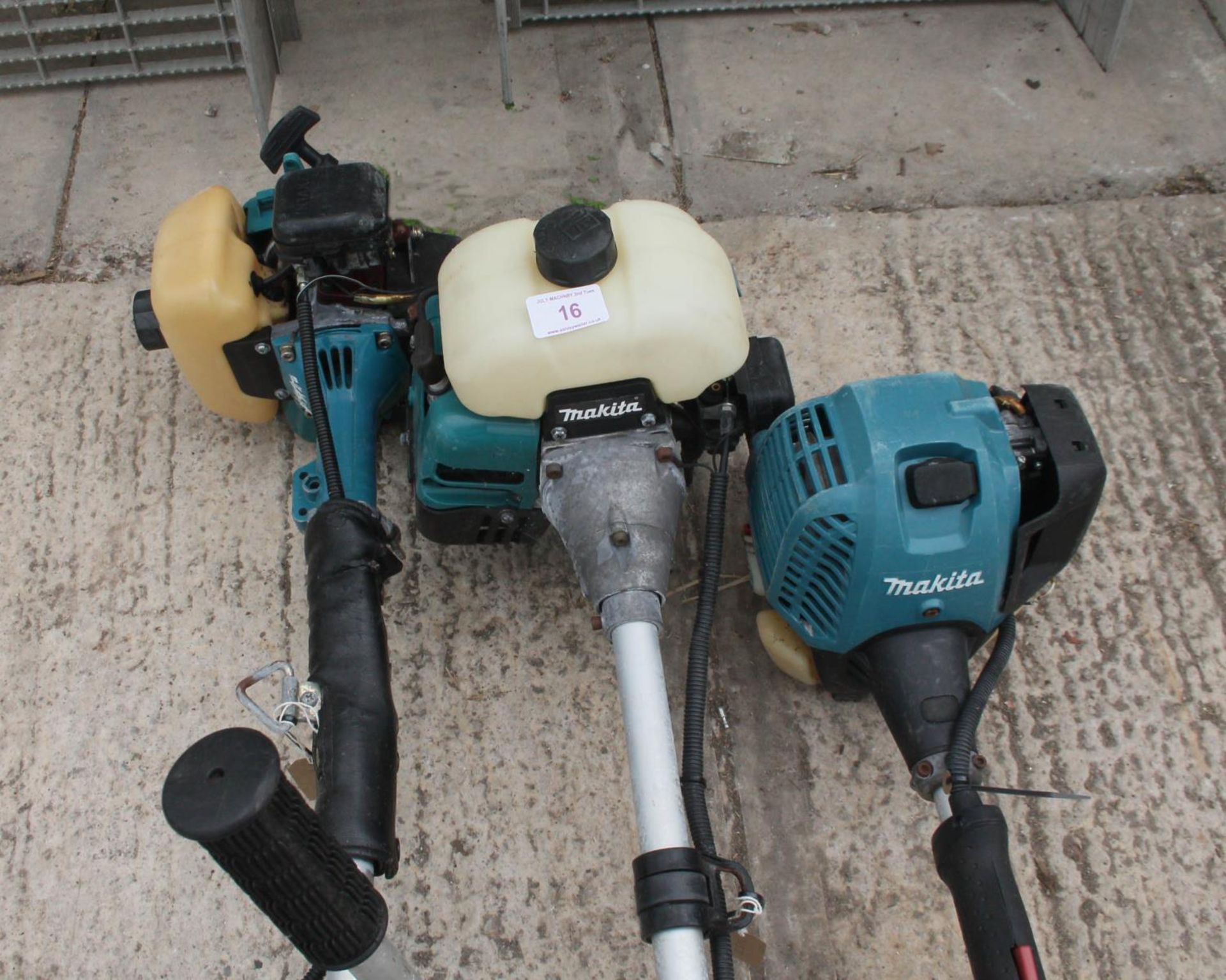 MAKITA STRIMMERS X 3 PLUS VAT - Image 2 of 3