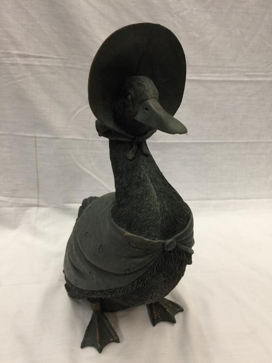 A GEMIMA PUDDLE DUCK GARDEN ORNAMENT H: 44CM - Image 2 of 3