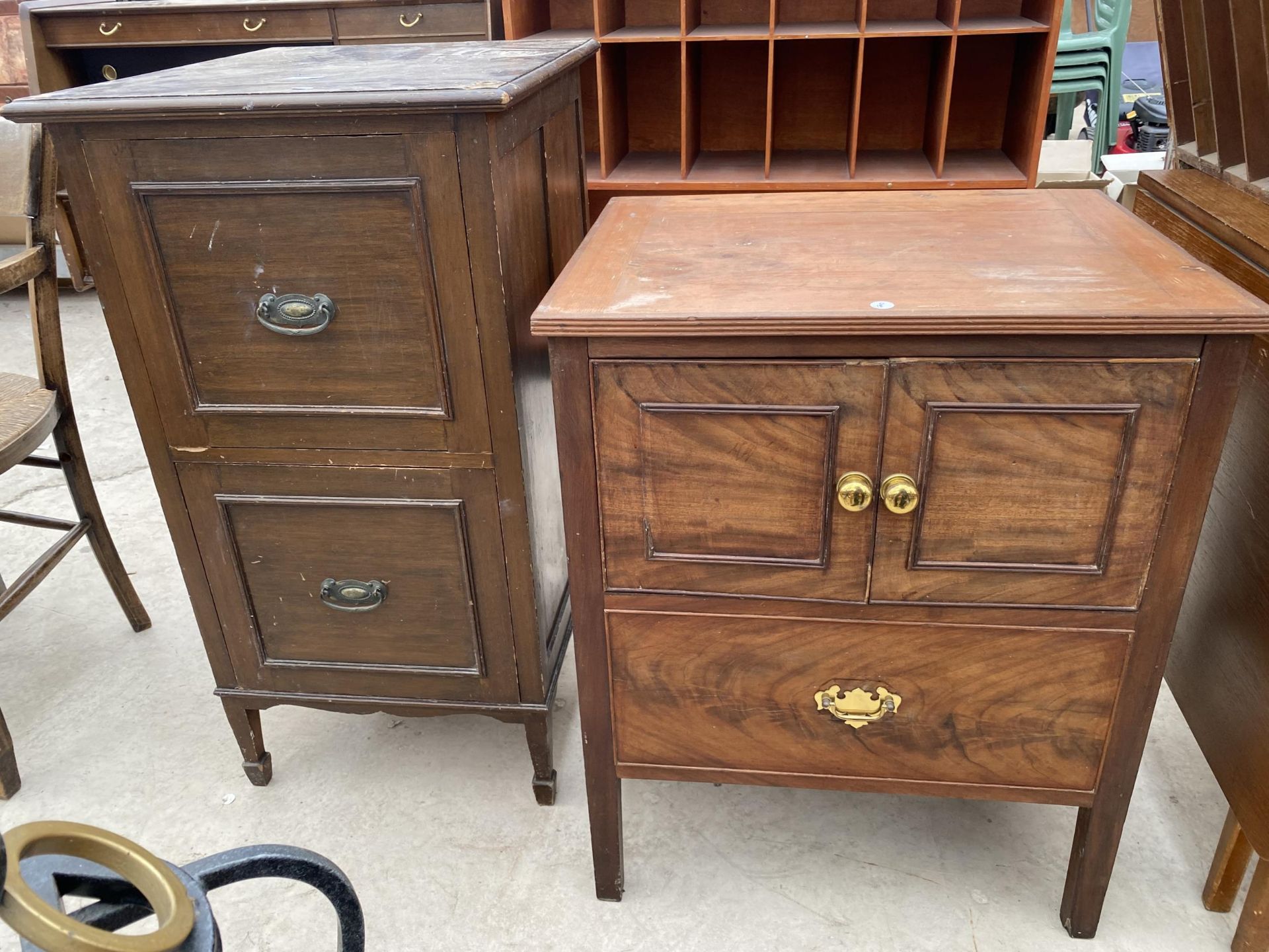 AN EDWARDIAN TWO DRAWER FILING CABINET AND VICTORIAN COMMODE - Image 2 of 5