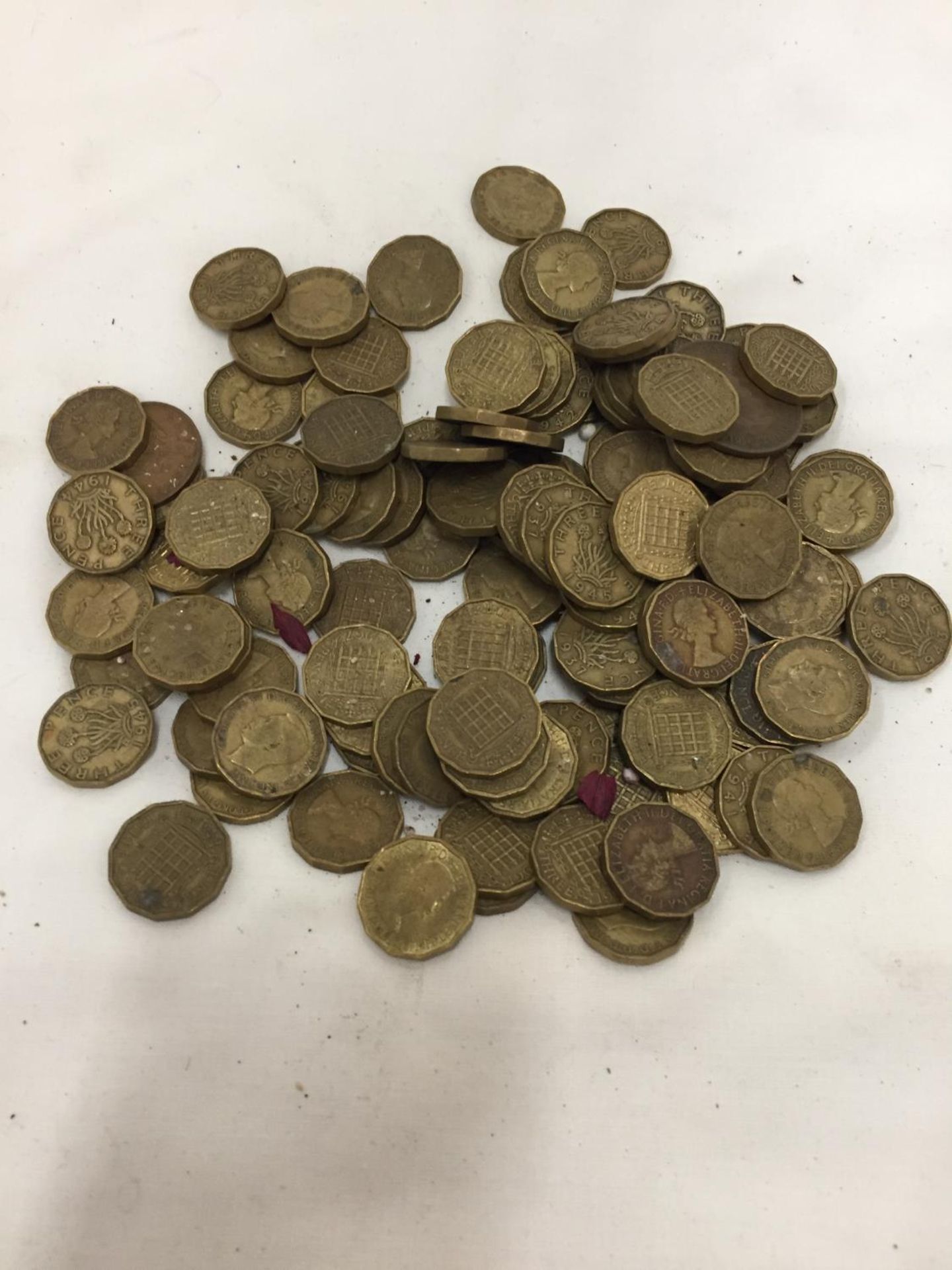 A QUANTITY OF PRE-DECIMAL THREEPENNY BITS