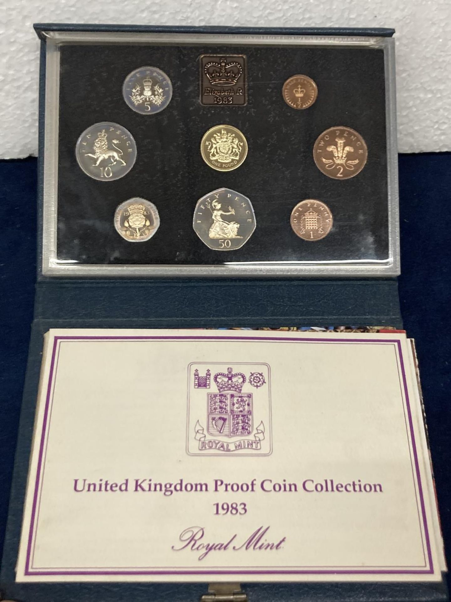 A BOXED ROYAL MINT 1983 PROOF COIN COLLECTION