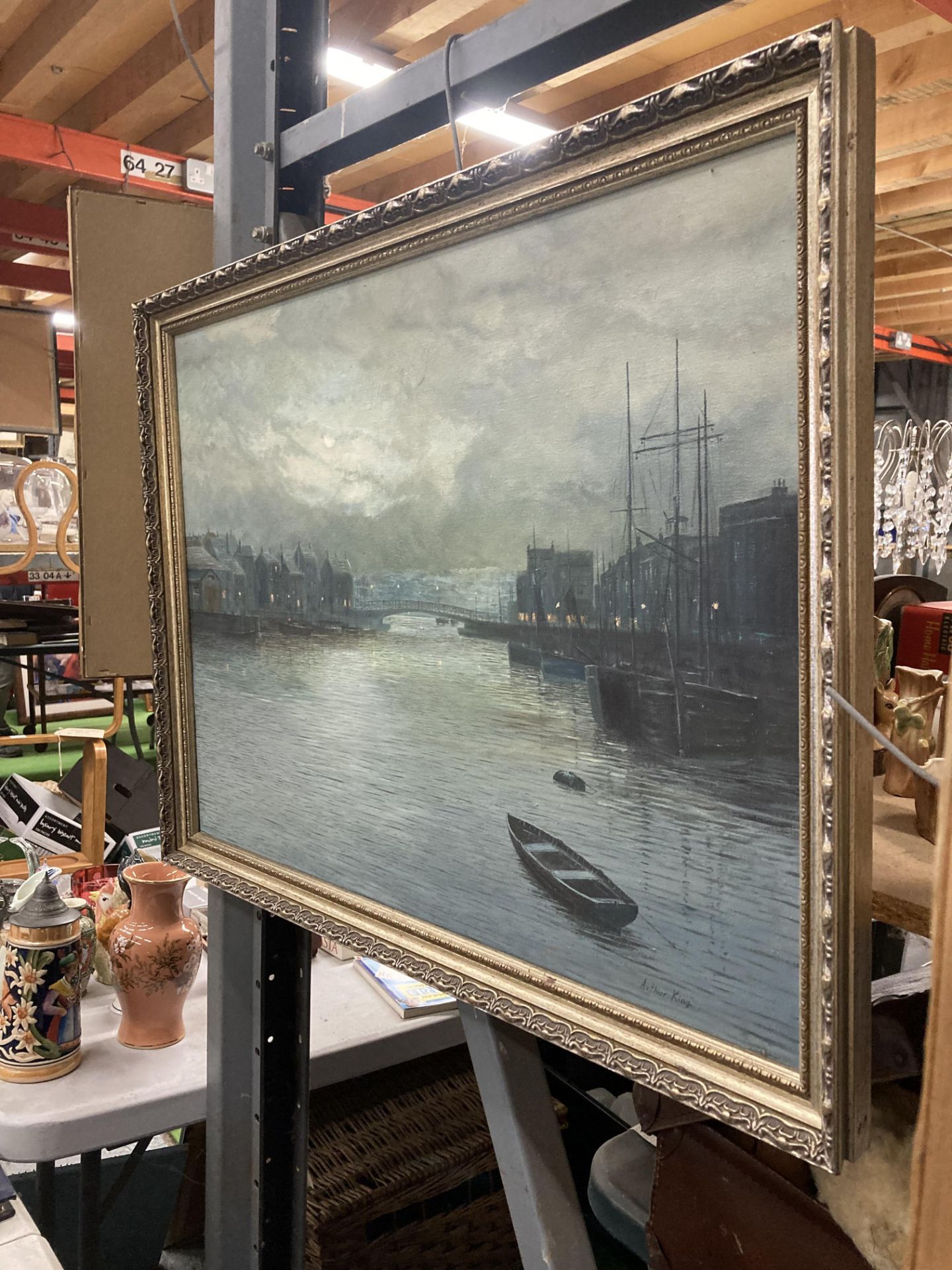 AN OIL ON CANVAS SCENE OF DOCKLANDS AT NIGHT SIGNED ARTHUR KING IN GILT FRAME 75CM X 56CM - Image 2 of 2