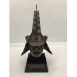 A METAL BUST OF A SAMURAI WARRIOR - 'ODA NOBUNAGA' HEIGHT 22CM