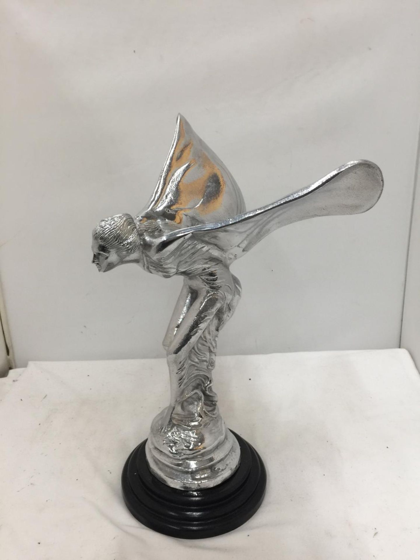 A LARGE CHROME 'SPIRIT OF ECSTASY' ON A BASE HEIGHT 37CM