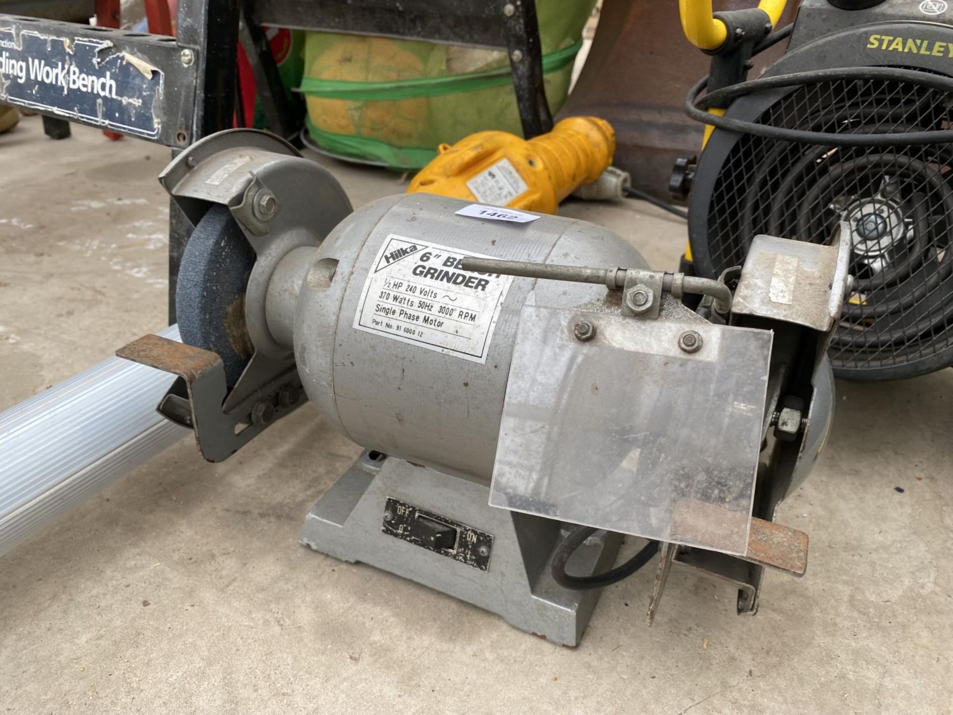 A HLKA 6" BENCH GRINDER, A STANLEY HEATER AND A WORK LIGHT - Image 6 of 6